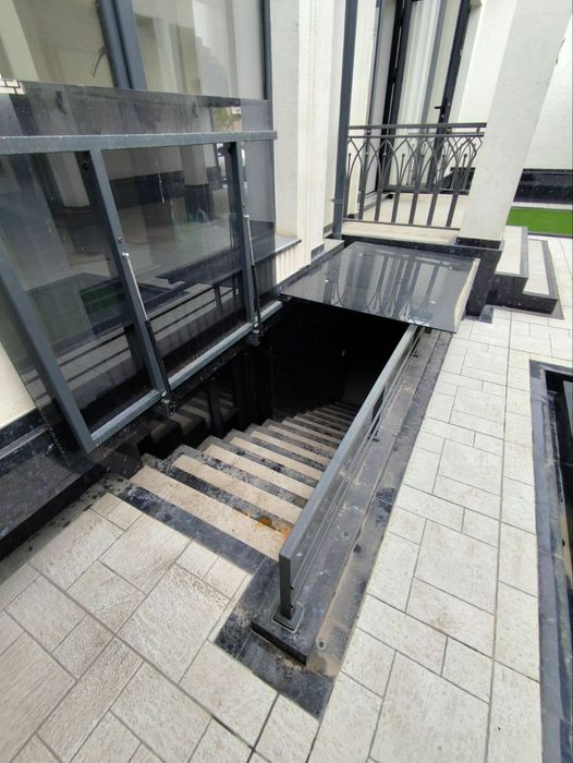 Srochno sotiladi 8honali  uchastka