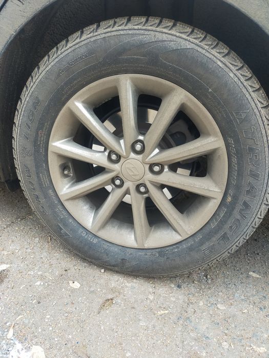 Продам шины автомобиля