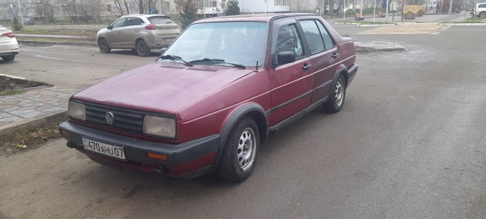 Машина Jetta 1990