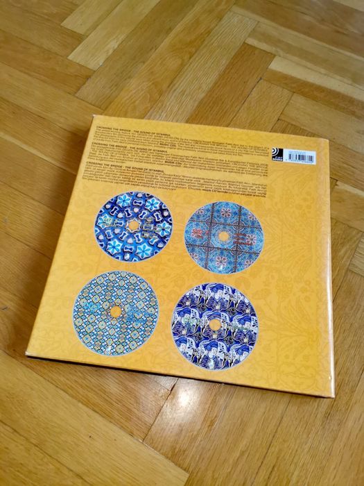 Книга с музикални дискове турска музика модерна традиционна етно поп !