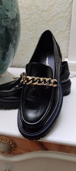 Продам женские лоферы