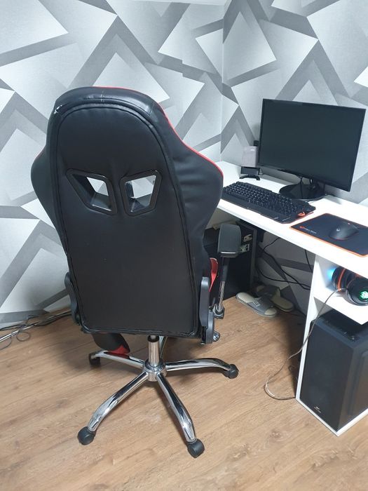 Компьютерное кресло