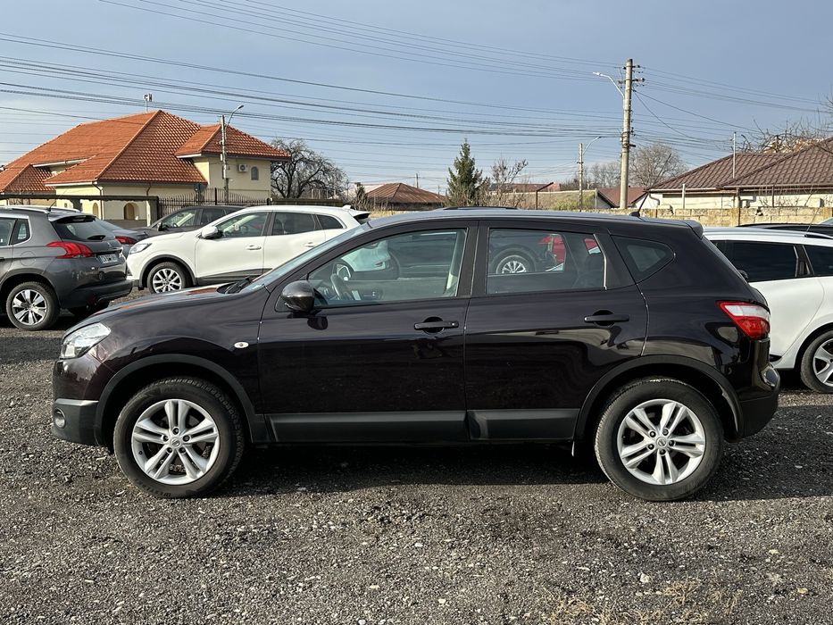 Nissan Qashqai / 1.5 DCI / 2011