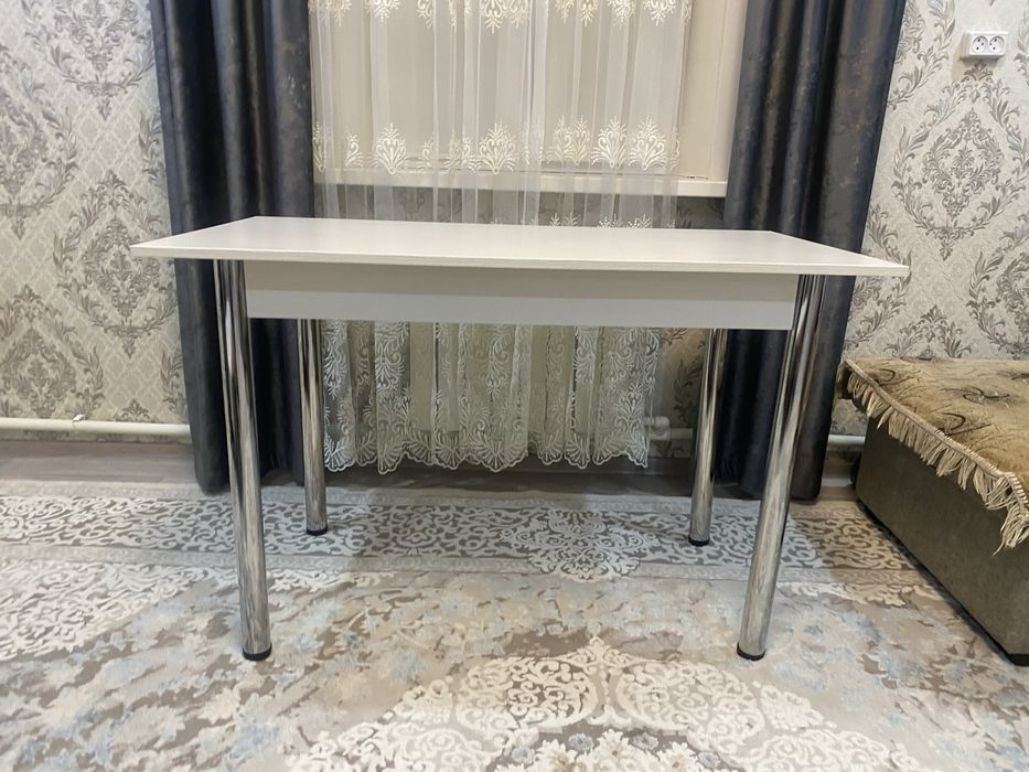 Кухонный стол продам