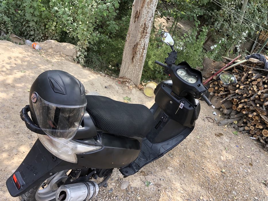 Скутер сотилади!