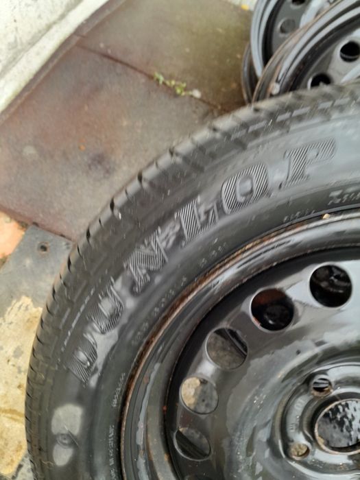 4 Jante +o rezerva  cu anvelopa noua Ford