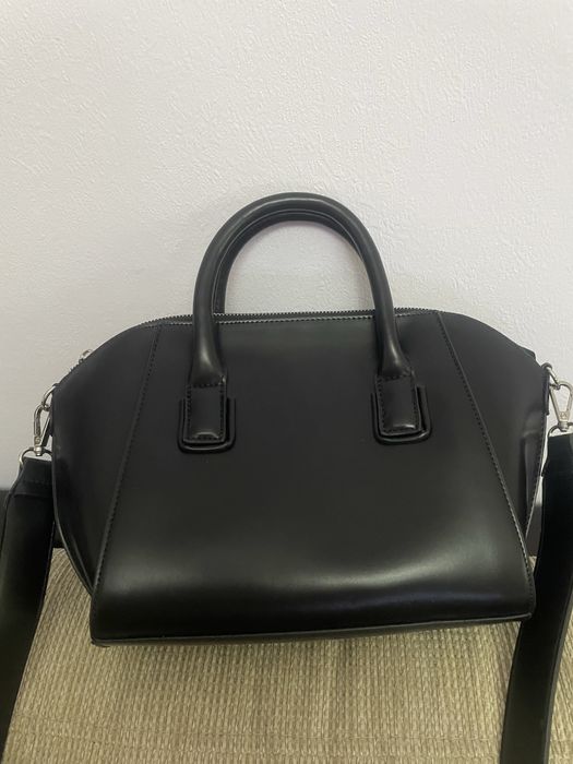 Актуален модел чанта