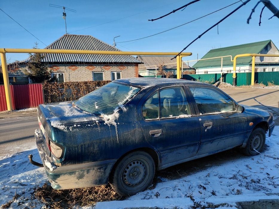 Продам ниссан p10