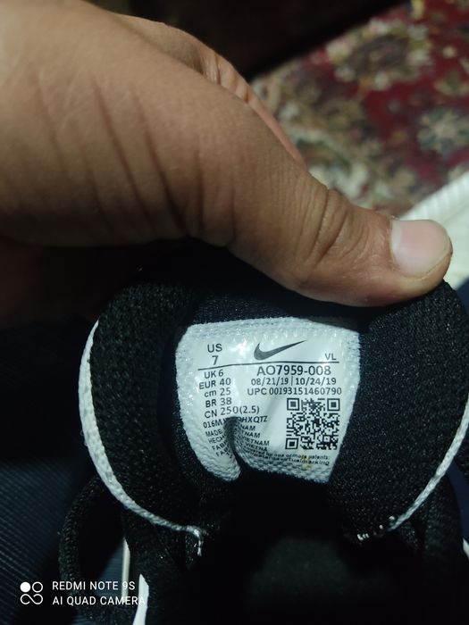 Butsi Nike original americadan kelgan