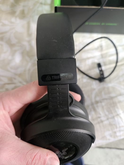 Vand Casti Gaming Razer Kraken V3