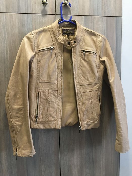 Кожаная куртка NafNaf