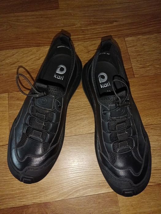 Мужская новая обувь