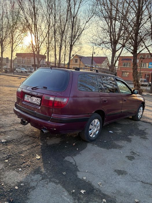 Продам Карина Е машина на ходу