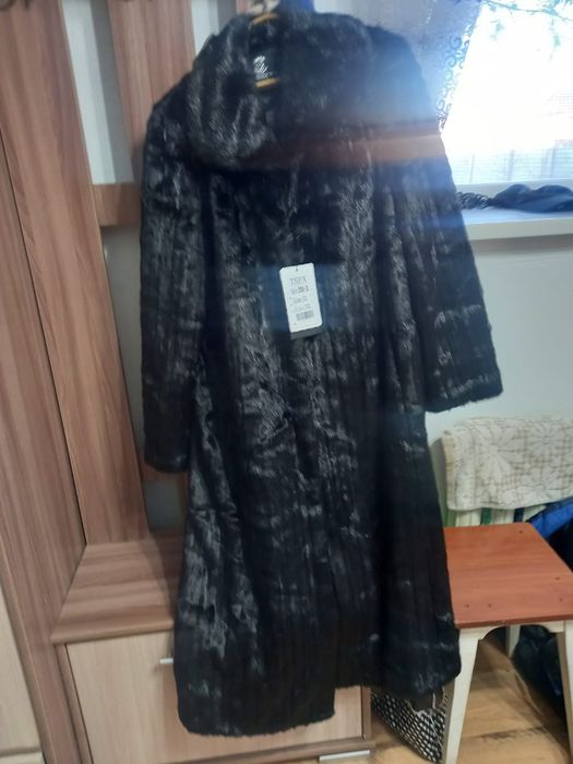 Шуба продаётся новая