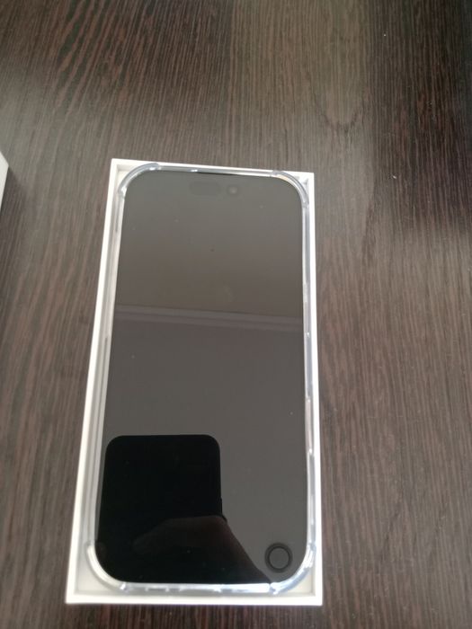 Продаю Iphone 16 pro