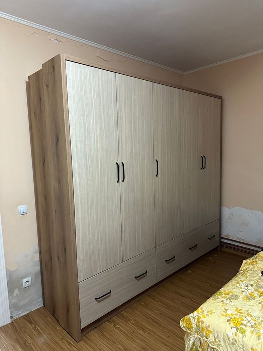 Mobilier la comandă Arad – Bucătării, Dressing-uri, Living