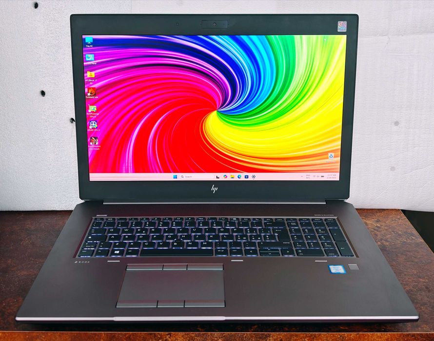 HP ZBook 17 DreamColor/Core i7-8750H/Quadro P5200 16GB/32 RAM/512 SSD