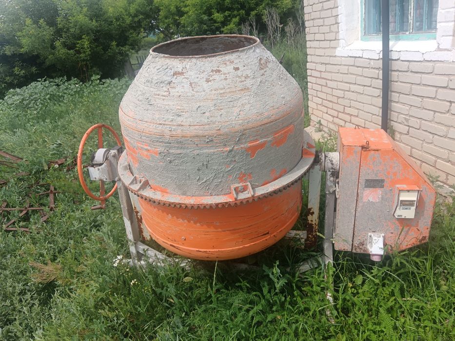 Продам бетономешалку