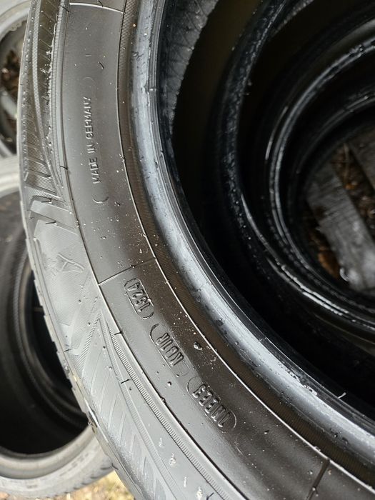 4бр. 215 65 17 Goodyear всесезонни.