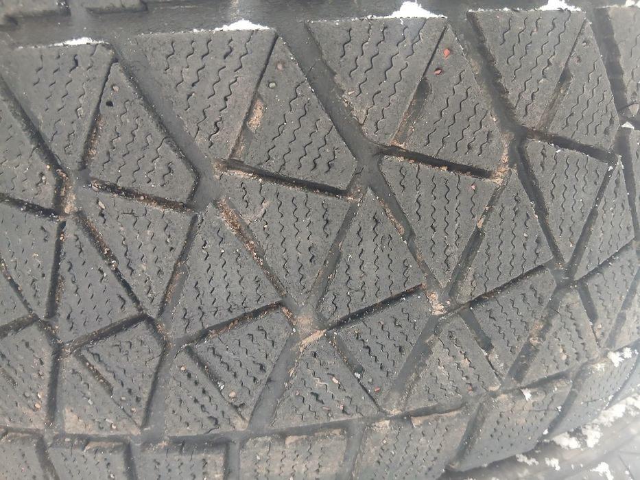 Продаю 3 болона Bridgestone