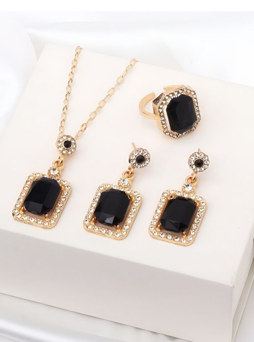 Ayollar uchun  zargarlik buyumlari