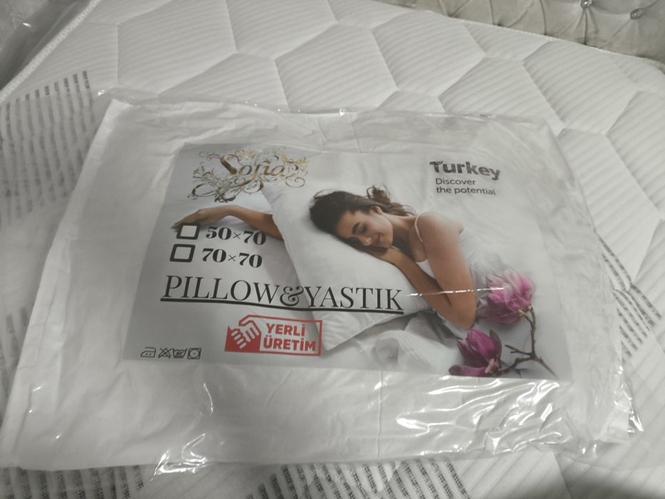 Матрас полуторка. Подушка новая