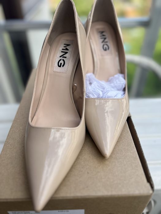 Обувки на висок ток Mango