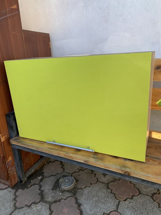 Навесной шкафчик