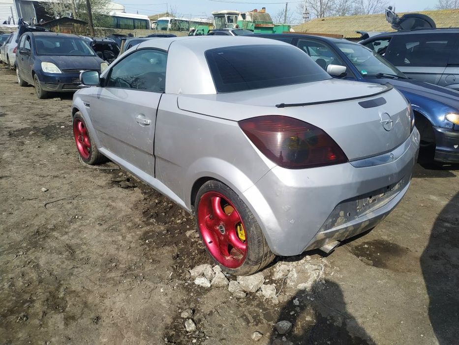 Dezmembrari  Opel TIGRA B TwinTop  2004  > 0000 1.8 Benzina