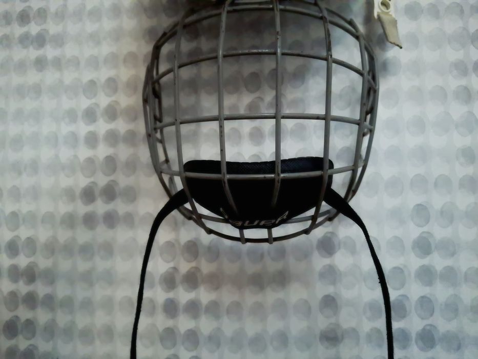 Шлем хаккейный бауер