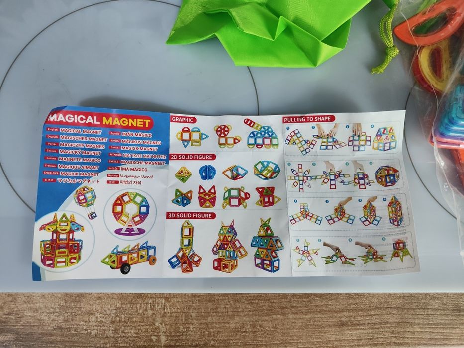 Vând set jucării magnetice