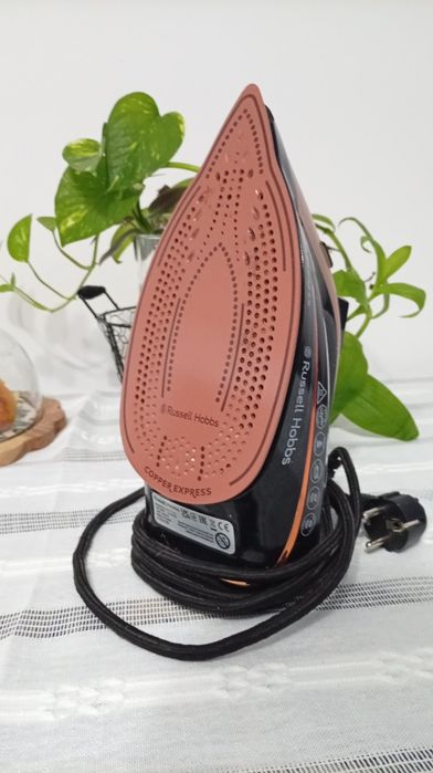 Fier de călcat Russell Hobbs