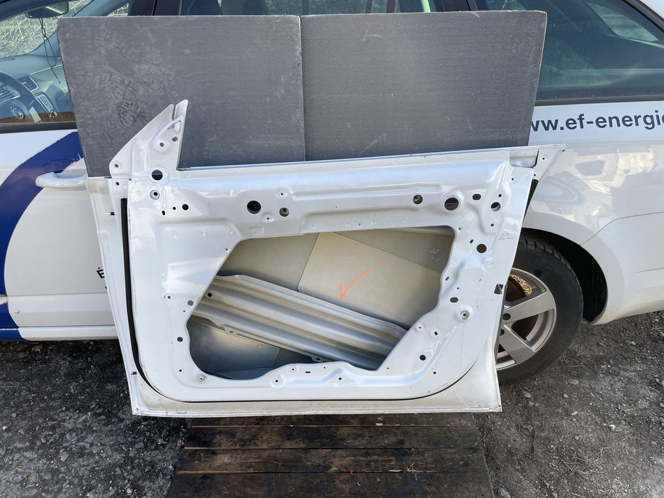 Предна дясна врата за Tesla Y Тесла У 2020г-