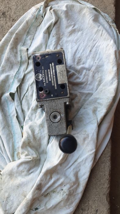 Distribuitor hidraulic