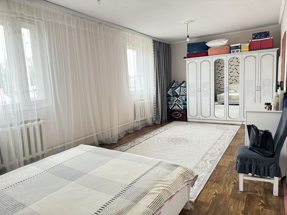 Продам спальный гарнитур