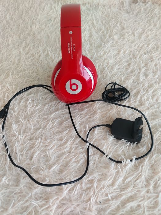 Продам наушники срочно