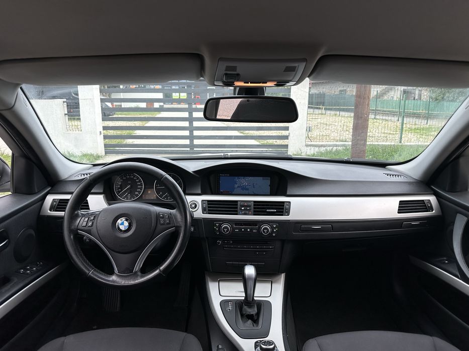 Bmw Seria 3 320D Automat X-Drive / Navigatie / Bi-Xenon / Jante 18