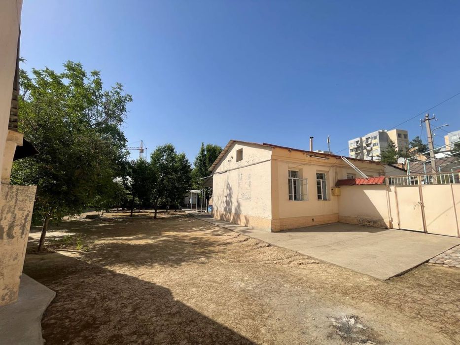 Chilonzor oqtepada 8,6 sotix hovli sotiladi