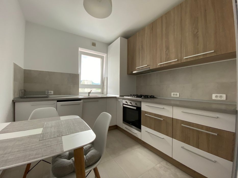 Cazare regim hotelier Brasov – 2 camere, Coresi Mall (ALENI 1)