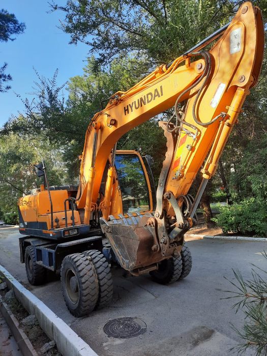 Услуги экскаватора, гидромолт