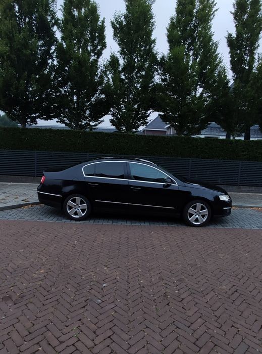 Vând Passat B6 1.9 TDI