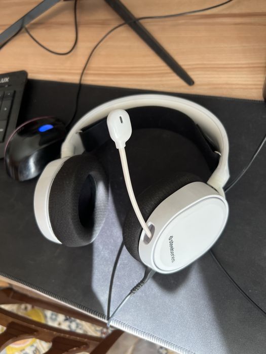 Наушники SteelSeries Arctis 5