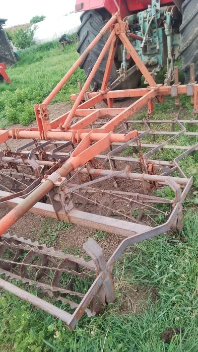Vând combinator pt.tractor