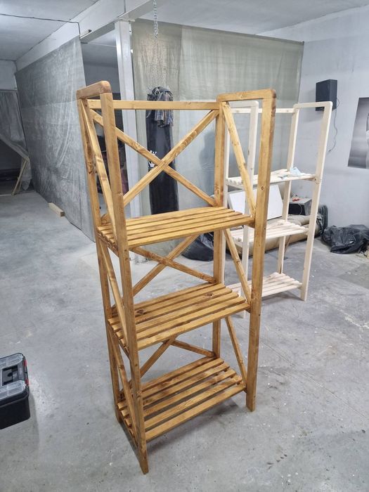 Дървен    Стелаж