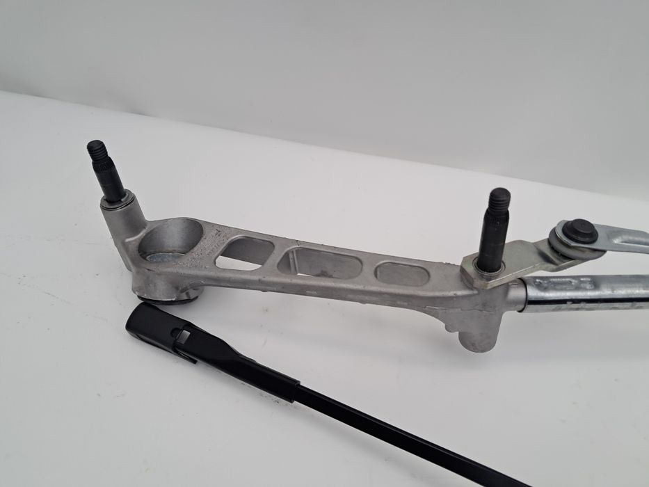 Ел мотор чистачки Mercedes W247 B klasa