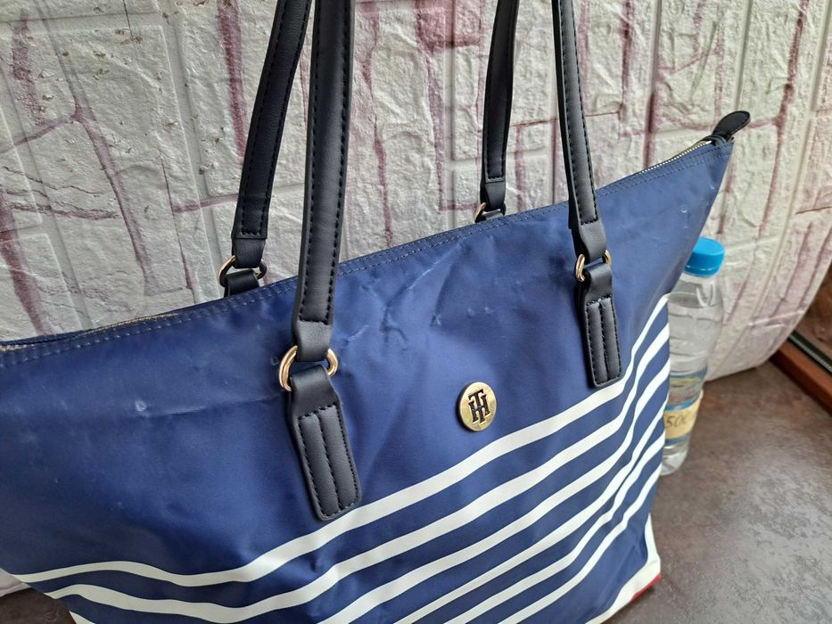 дамска чанта,Tommy Hilfiger голяма синя торба