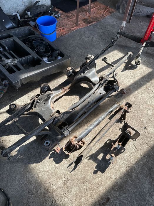 Заден мост носачи land rover range rover evoque рендж ровър евокза диф