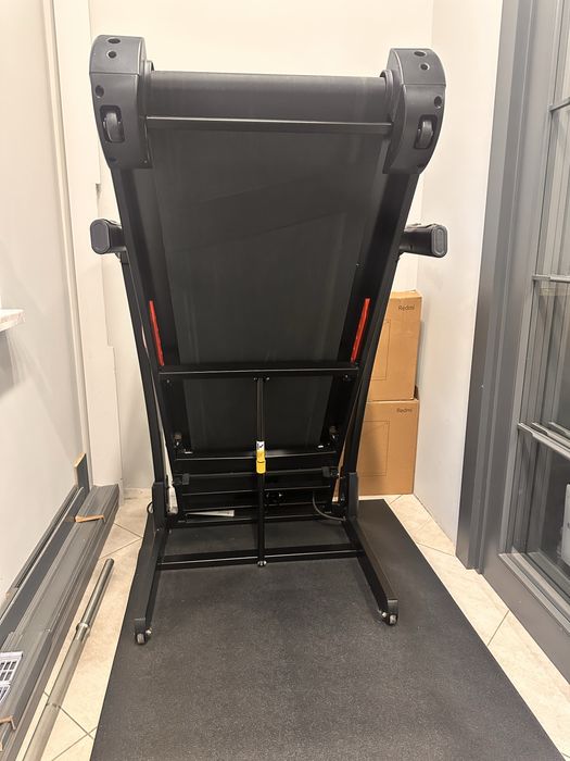 Продам б/у беговую дорожку