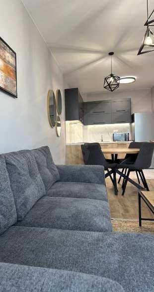 Продава се двустаен апартамент в Център! 100919