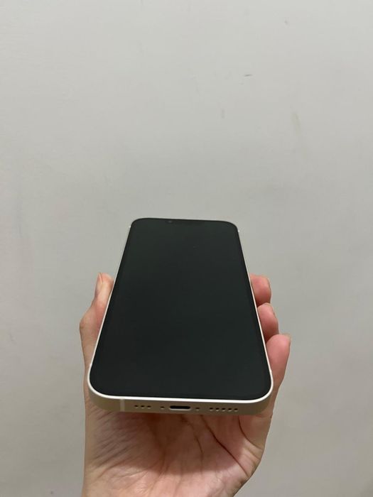 Продаю Iphone 13